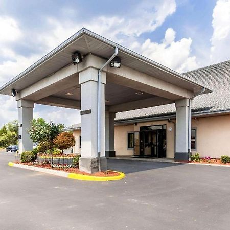 Econo Lodge Inn & Suites Middletown Exterior photo